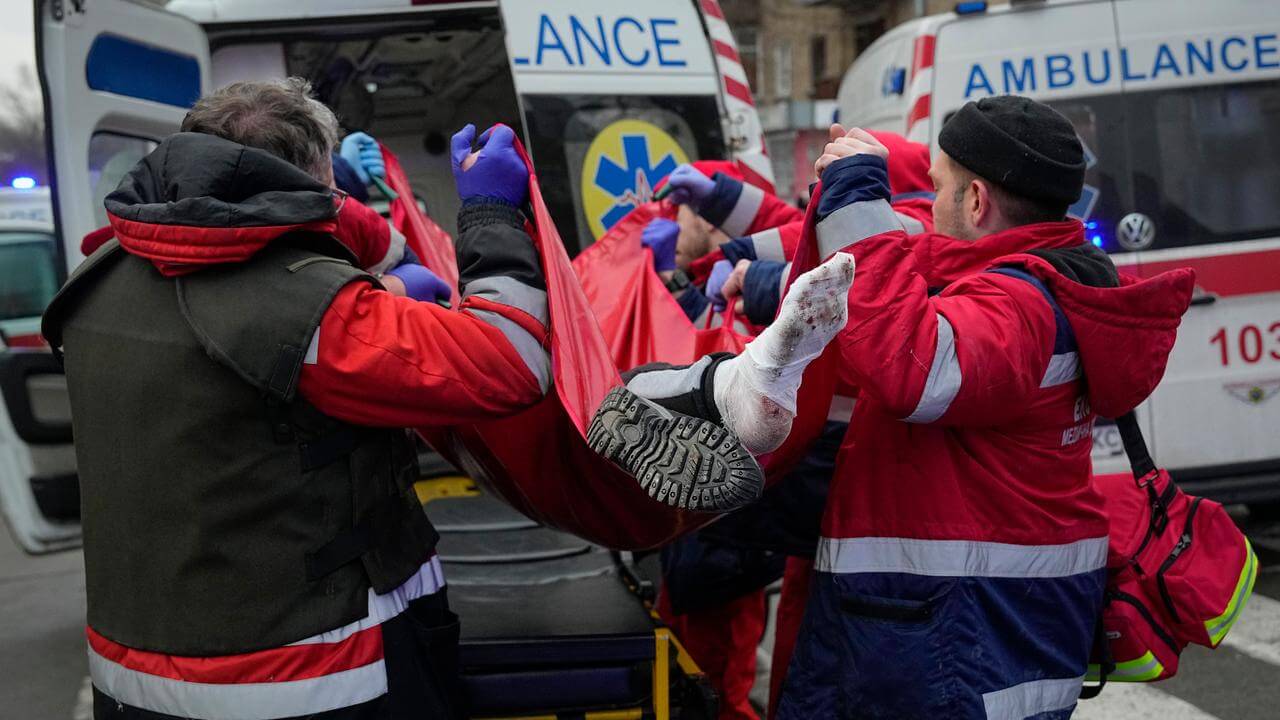 Ukrayna şehirlerine düzenlenen saldırılarda ölü ve onlarca yaralı